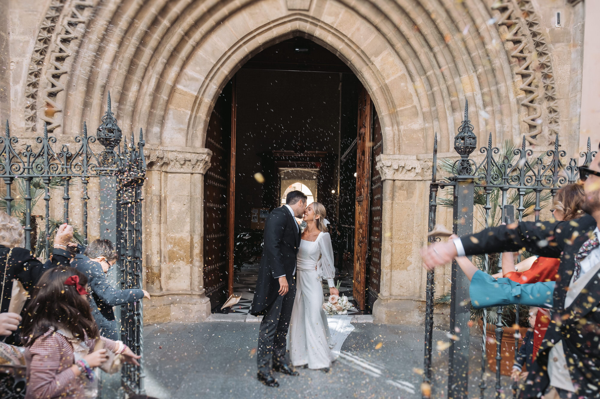 Fotógrafo de bodas - Salida de novios